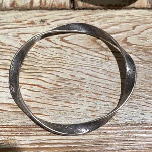 Silpada .925 sterling silver twisted bangle bracelet Retired